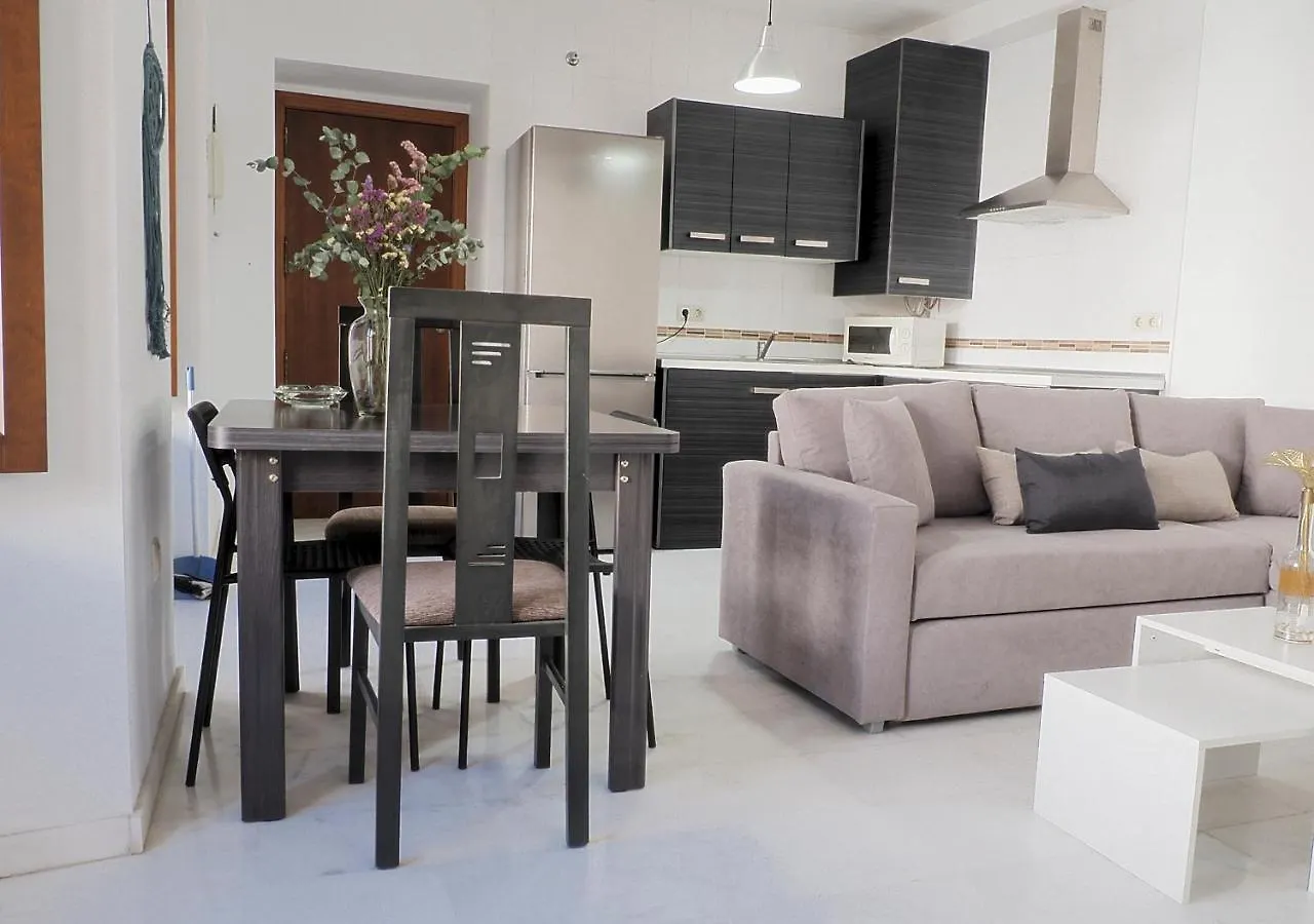 Sunny Holiday Apartment In The Historic Centre- Private Parking 코르도바